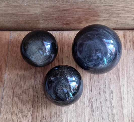 Sheen obsidian sphere