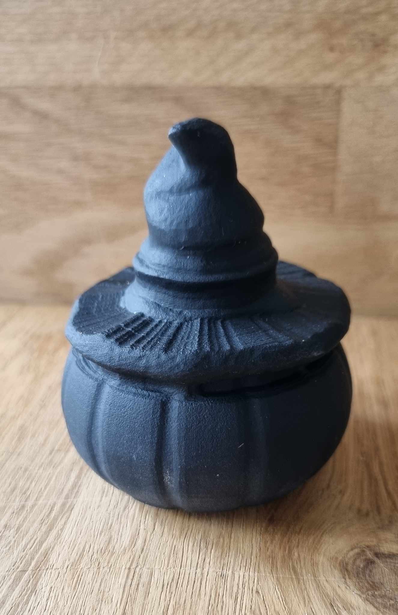 Matte obsidian witch pumpkin