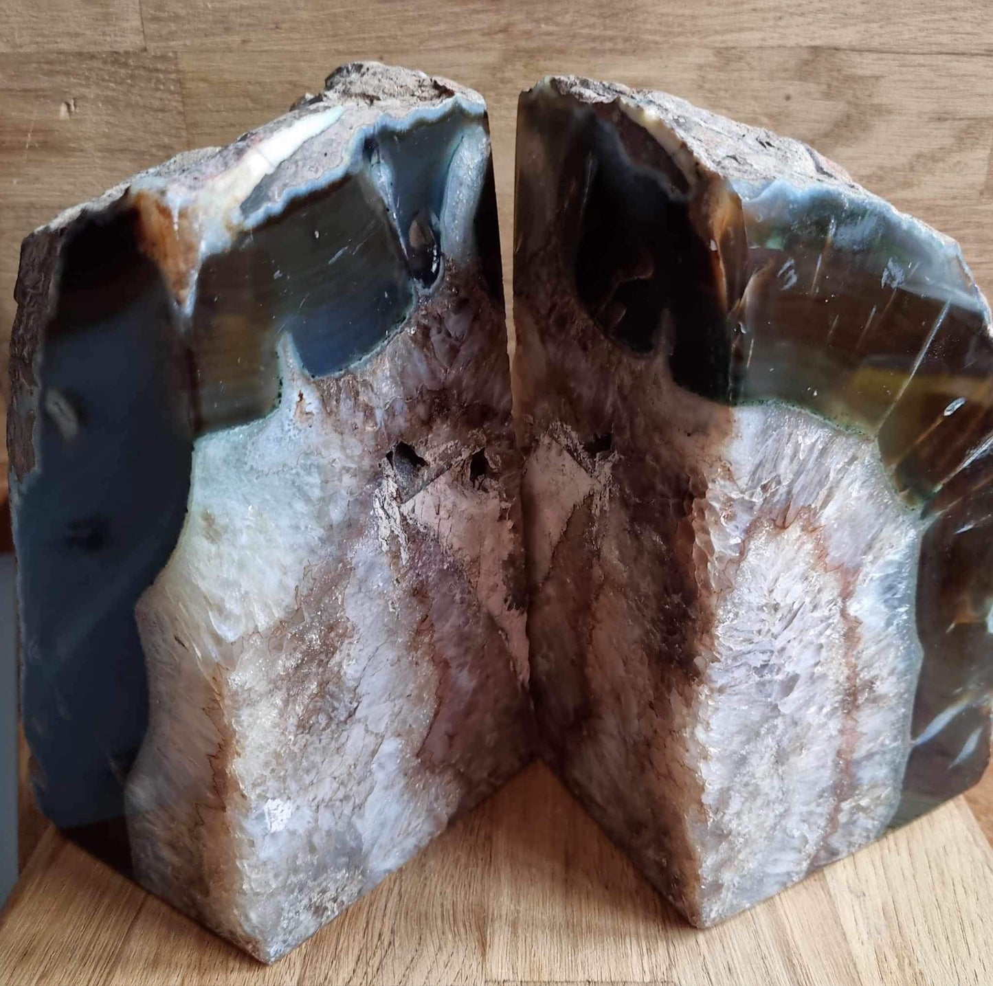 Natural agate bookends, 5.91kg