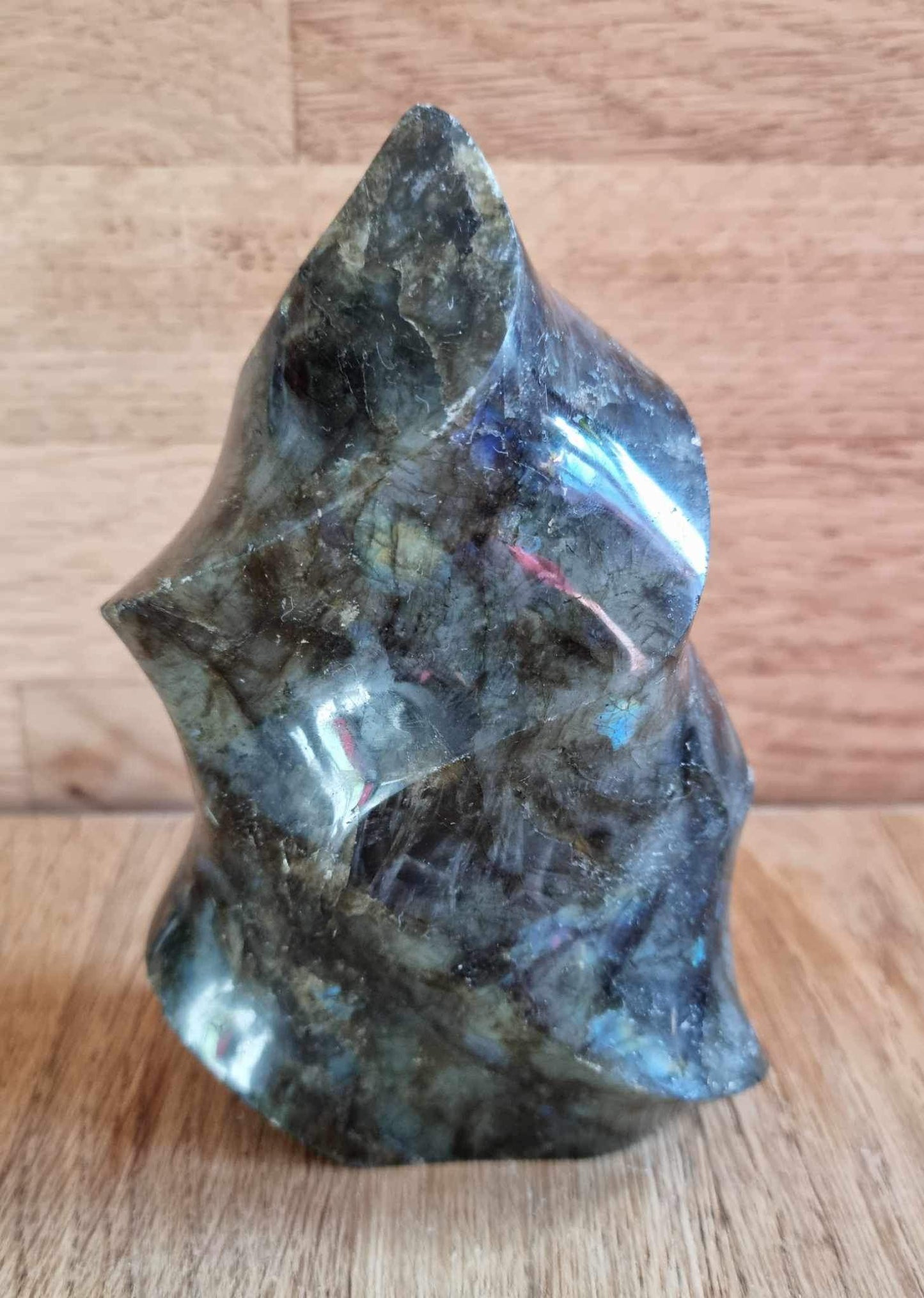 Labradorite flame, 11 cm