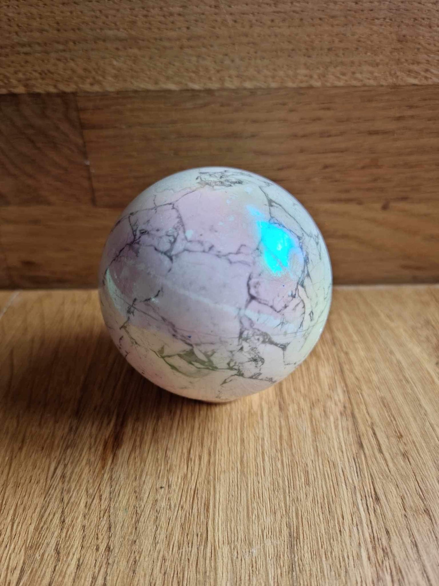 White howlite aura sphere, 6.1cm