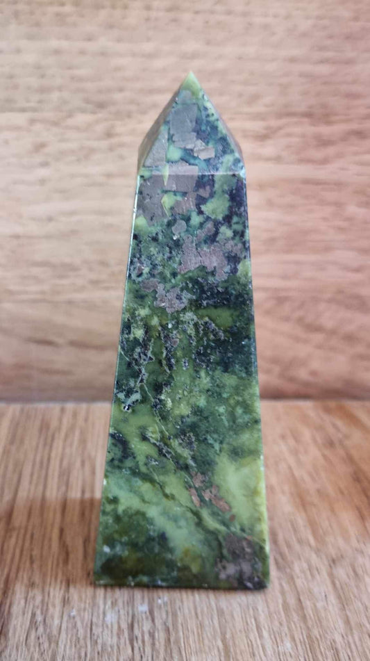 Serpentine and pyrite point, 7.5 cm