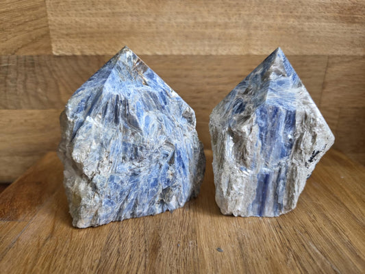 Kyanite generator point