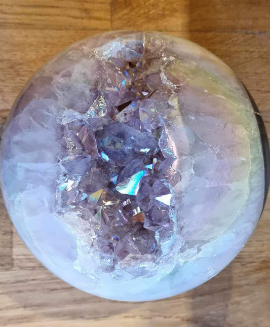 Amethyst aura druze sphere, 11.51 cm