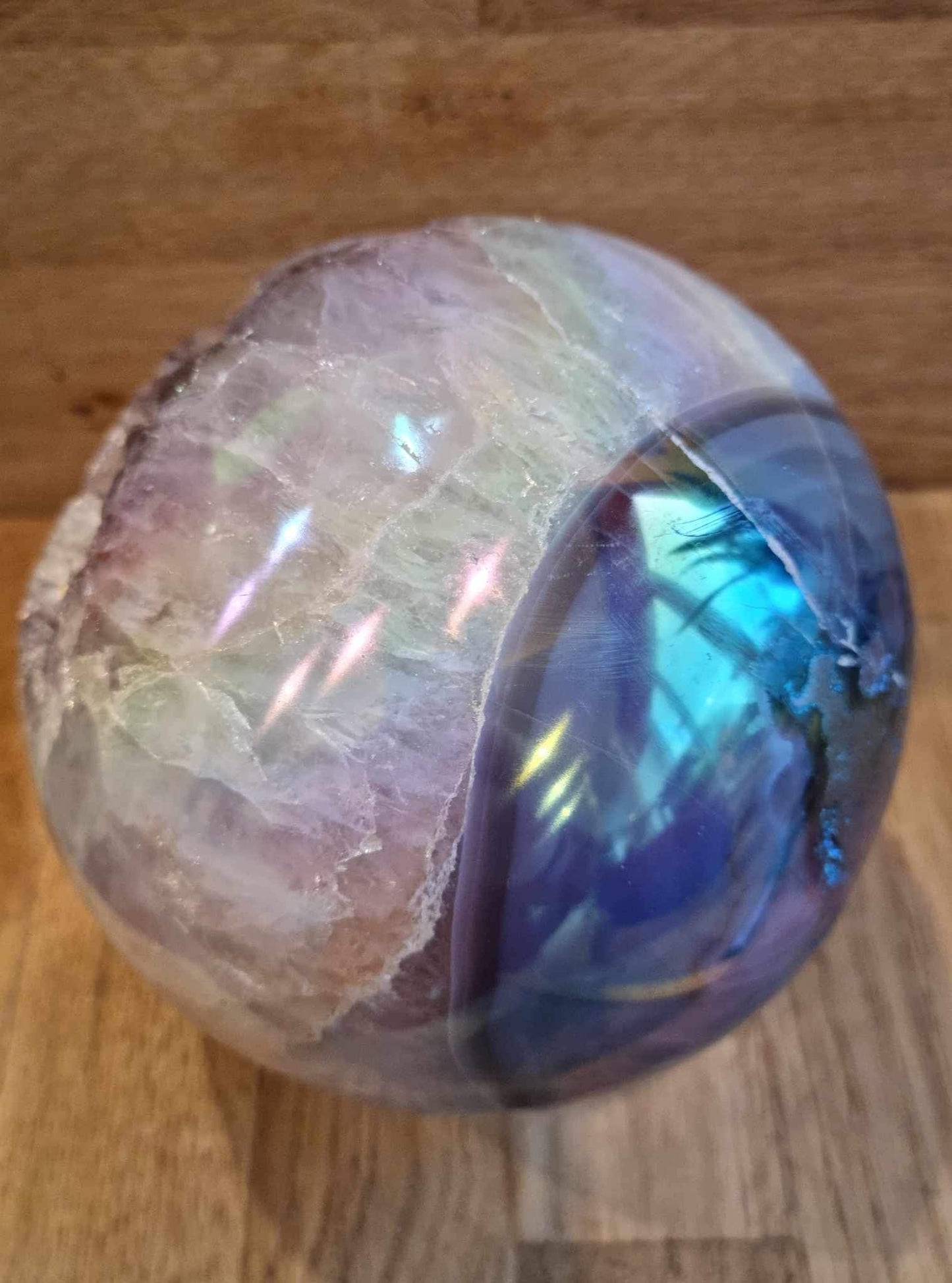 Amethyst aura druze sphere, 11.51 cm