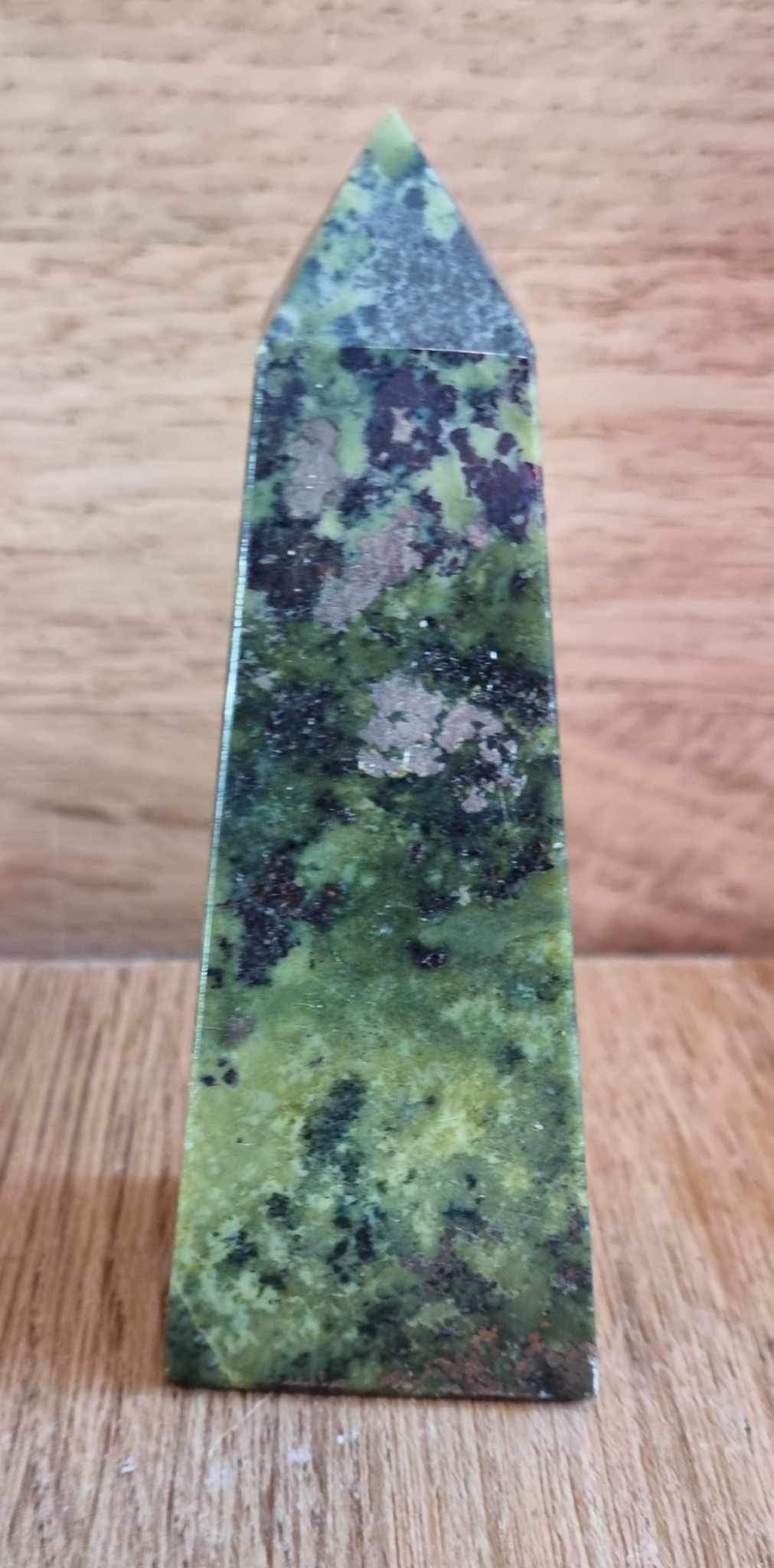 Serpentine and pyrite point, 7.5 cm