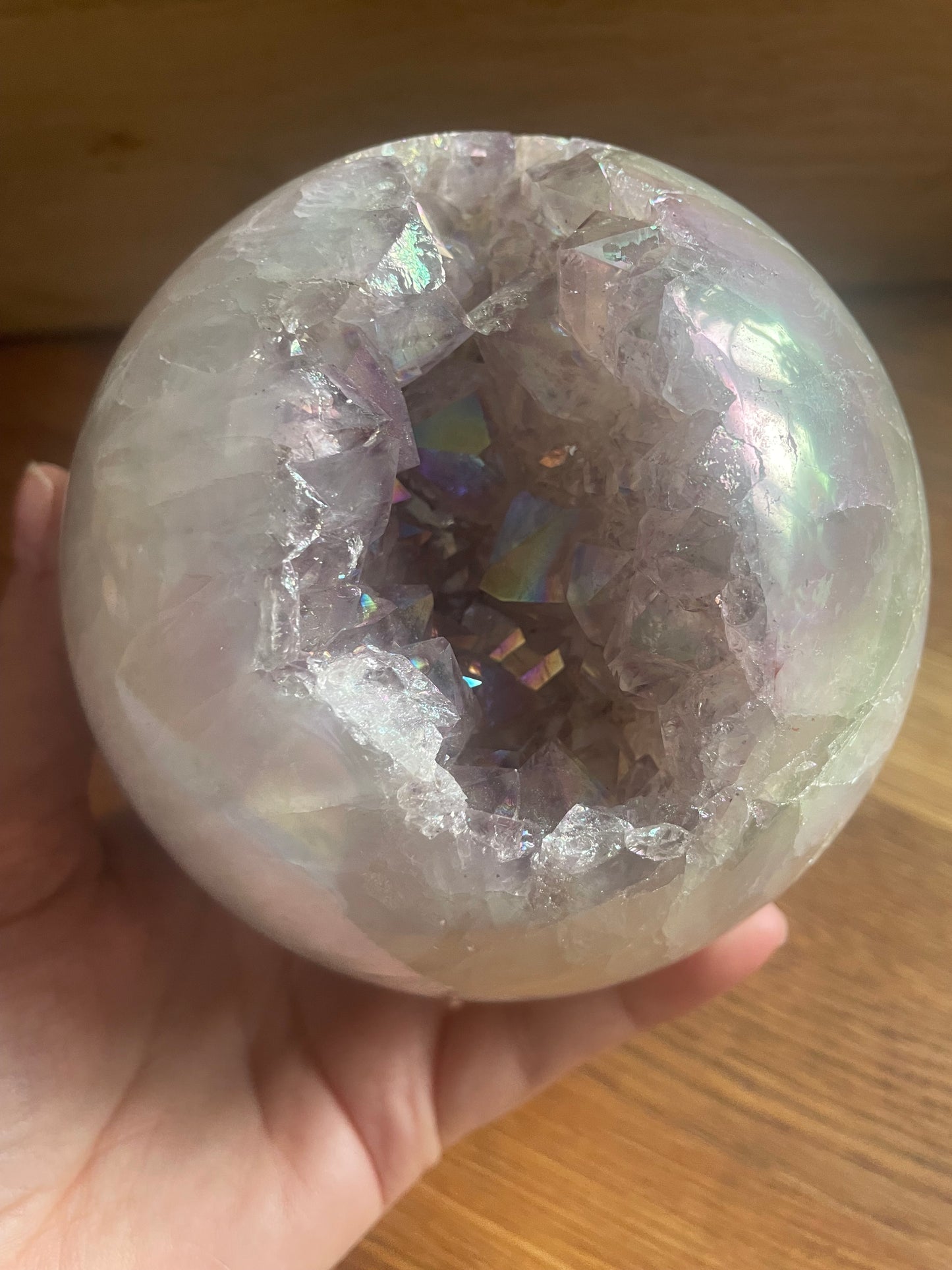 Amethyst aura druze sphere, 11.51 cm