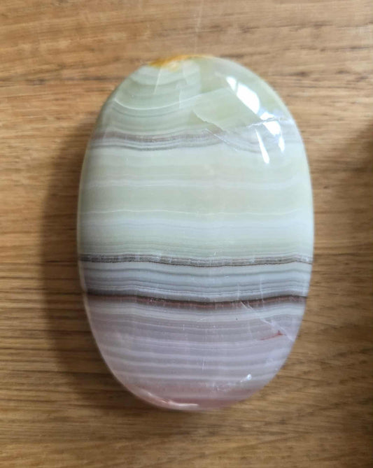 Onyx palm stone