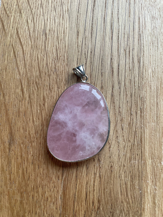 Rose quartz cabochon pendant