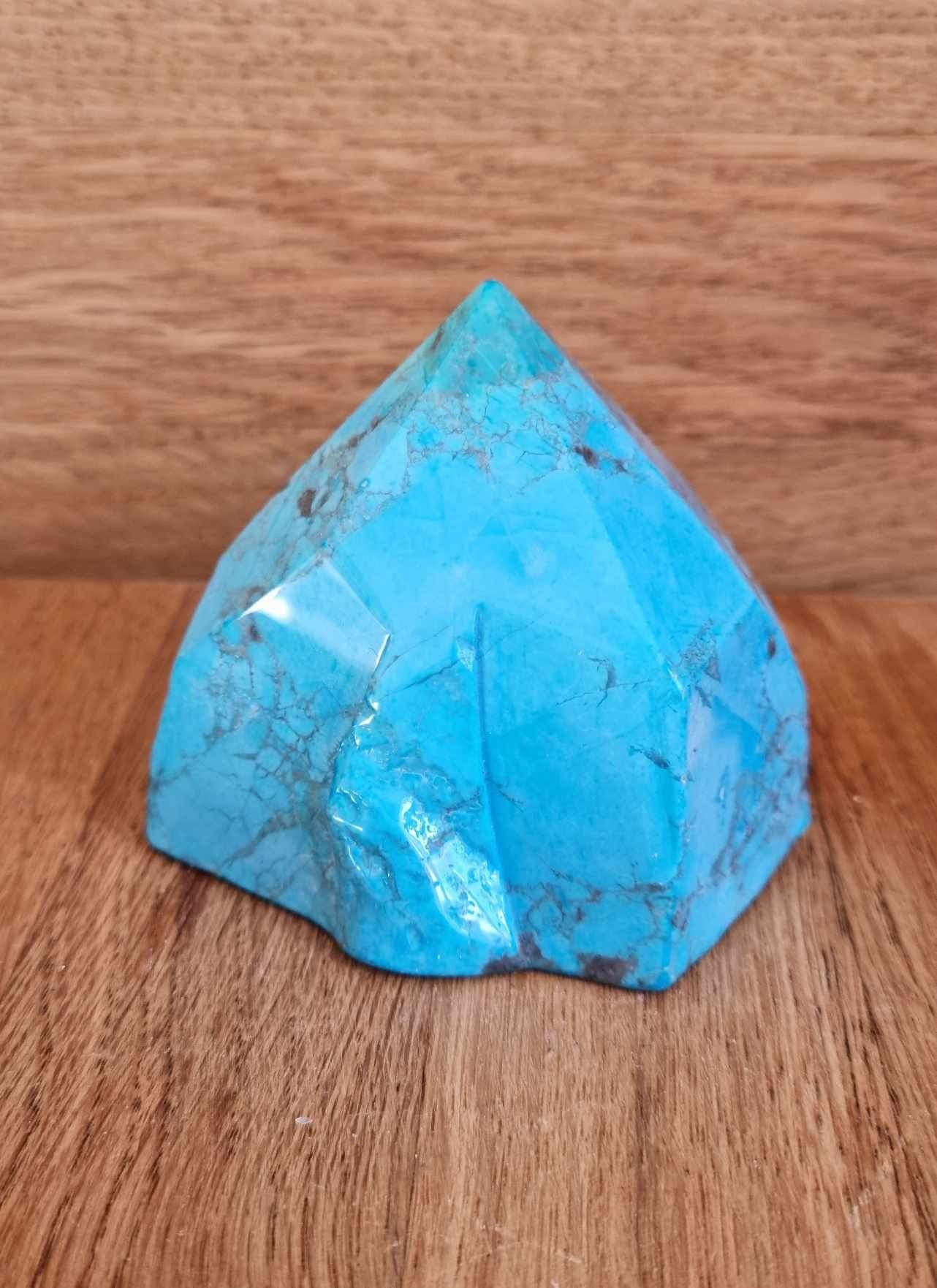 Blue howlite generator point