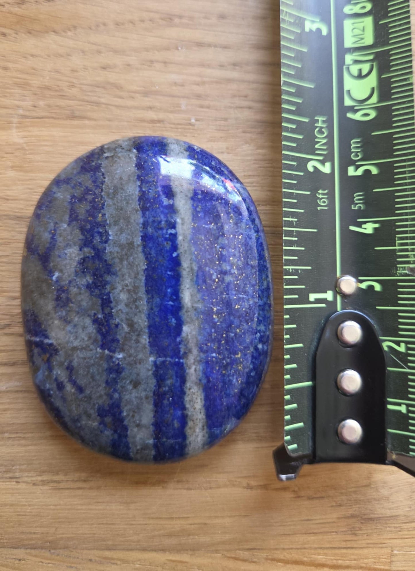 Lapis lazuli palm stone