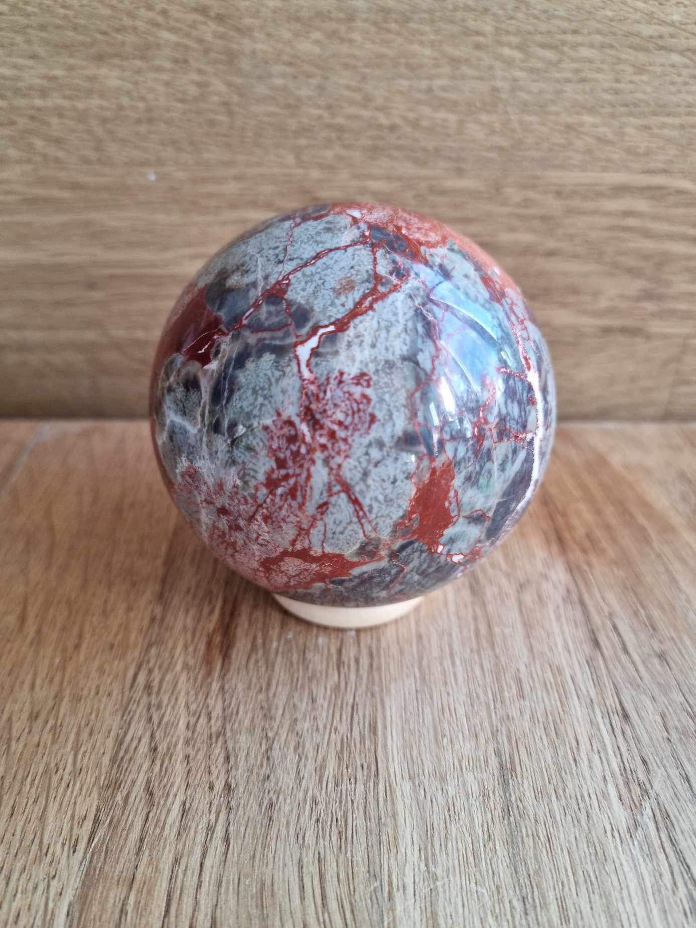 Money agate sphere, 6.75cm