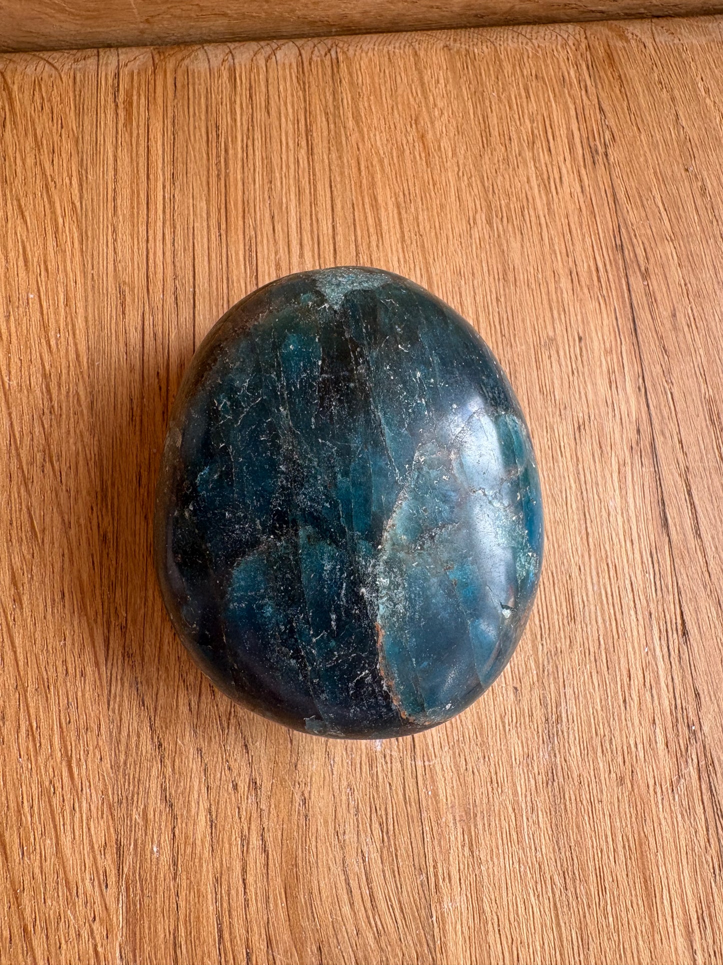 Apatite palmstone