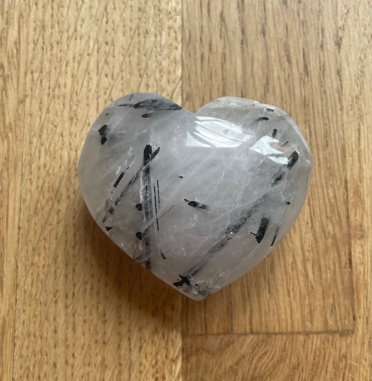 Tourmaline in quartz heart, 5.3cm wide