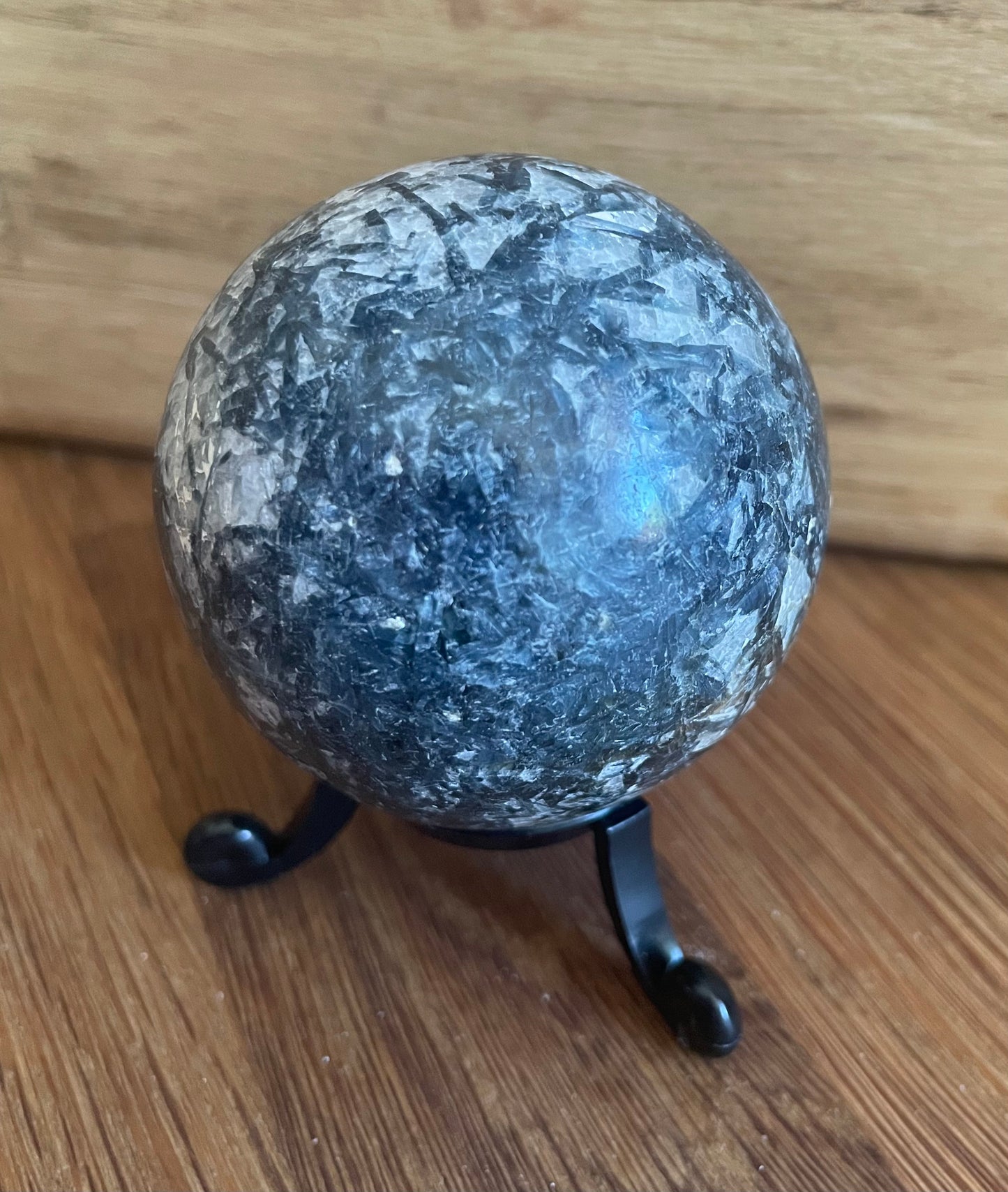 Kyanite sphere, 5.43cm