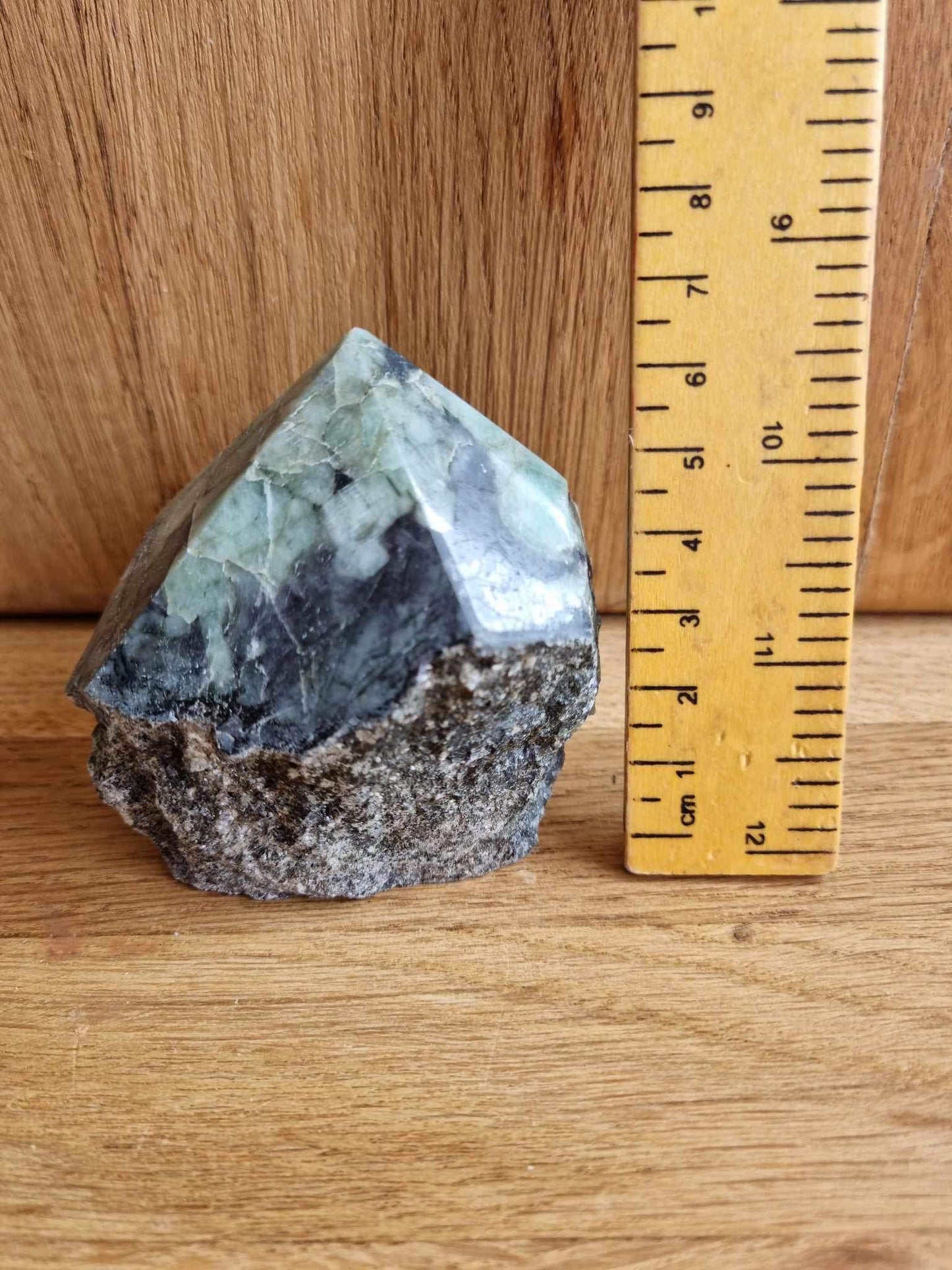 Emerald generator point, 6.5cm high