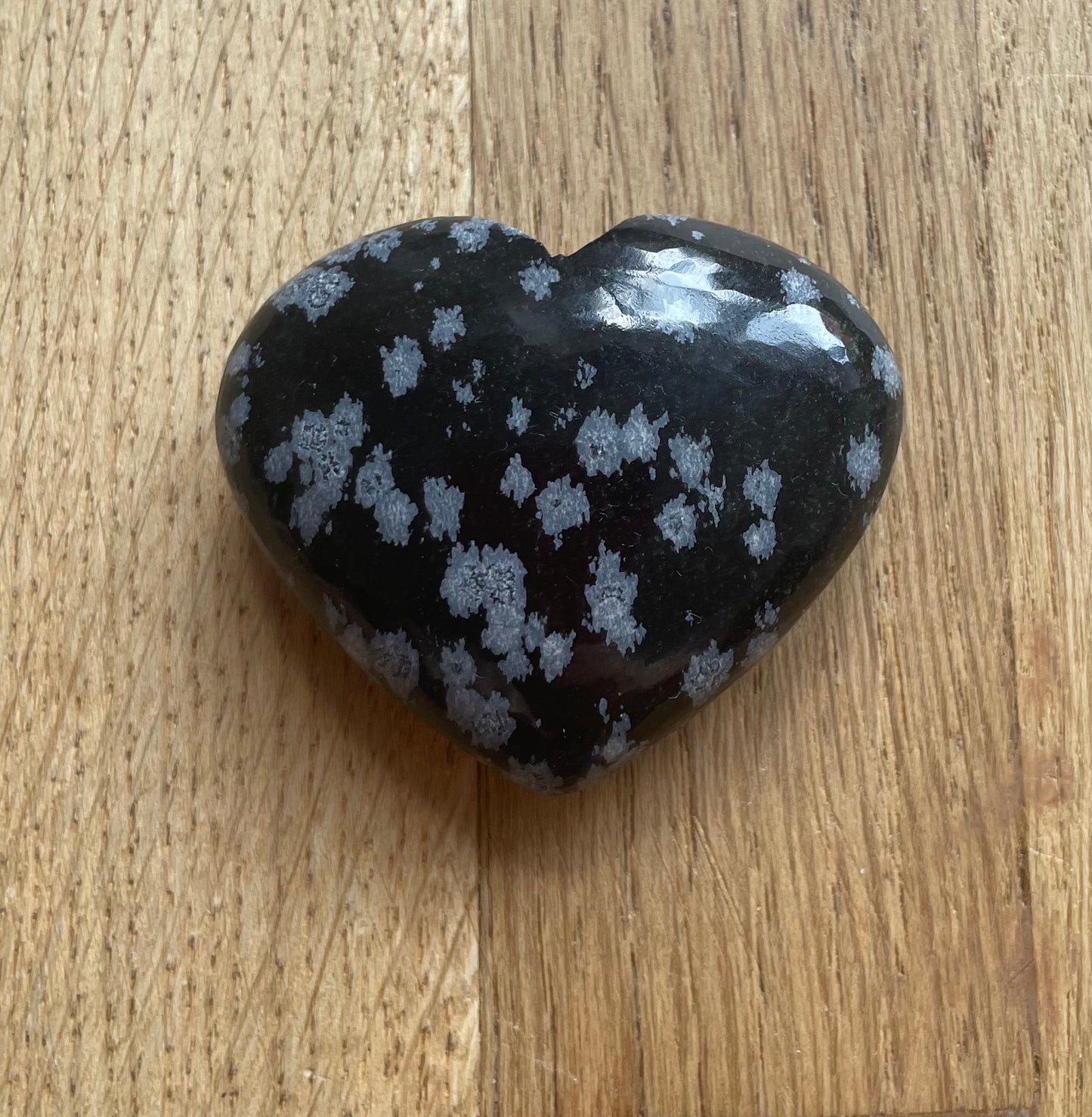 Snowflake obsidian heart