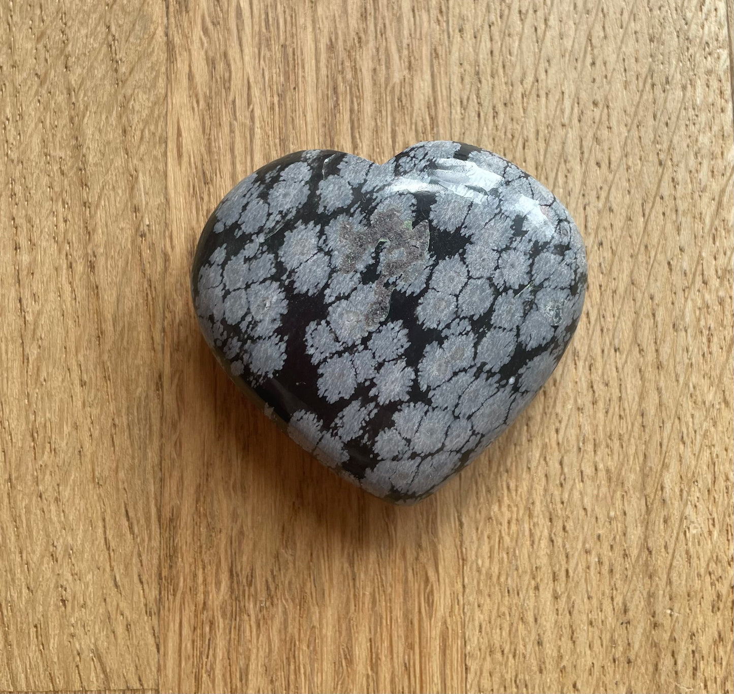 Snowflake obsidian heart