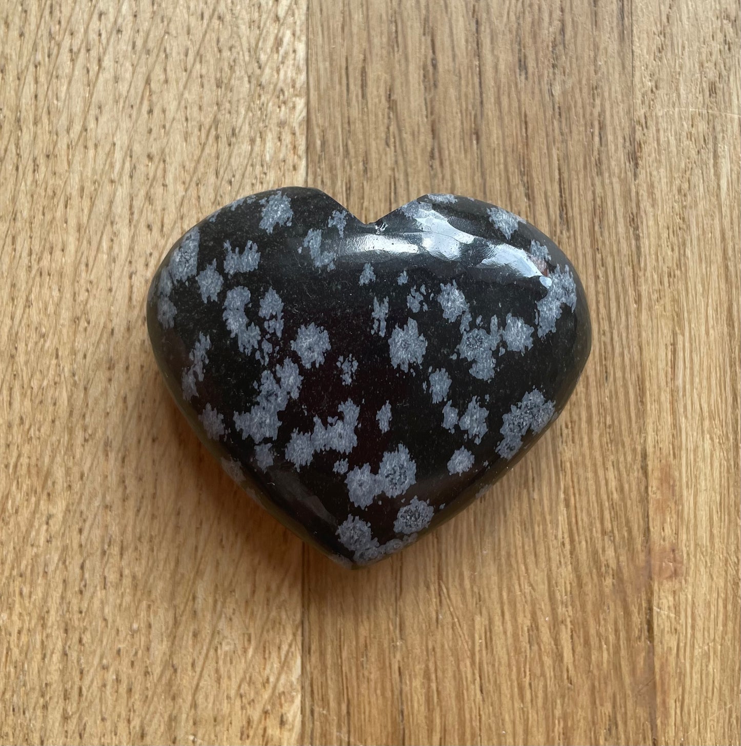 Snowflake obsidian heart