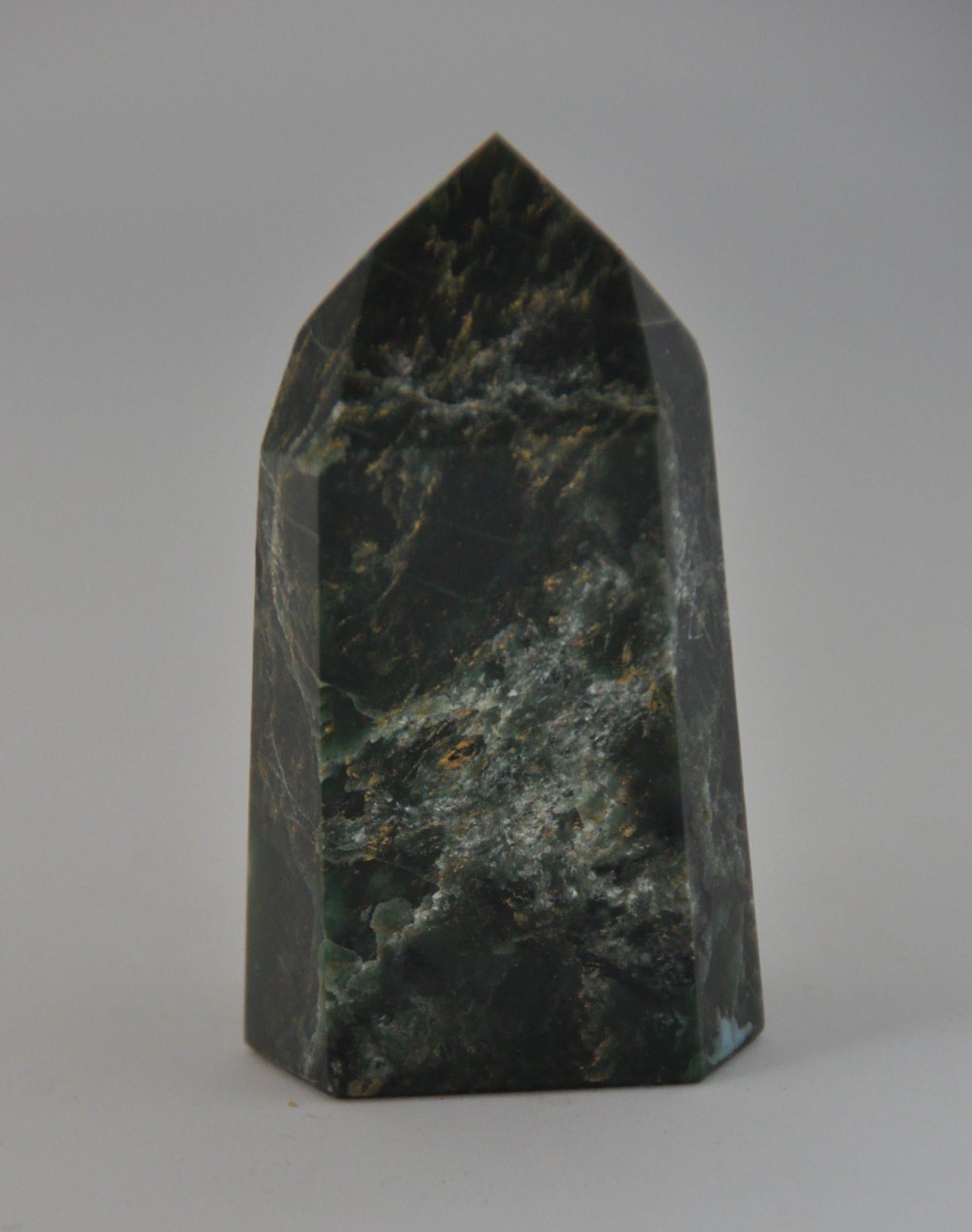 Fuchsite points