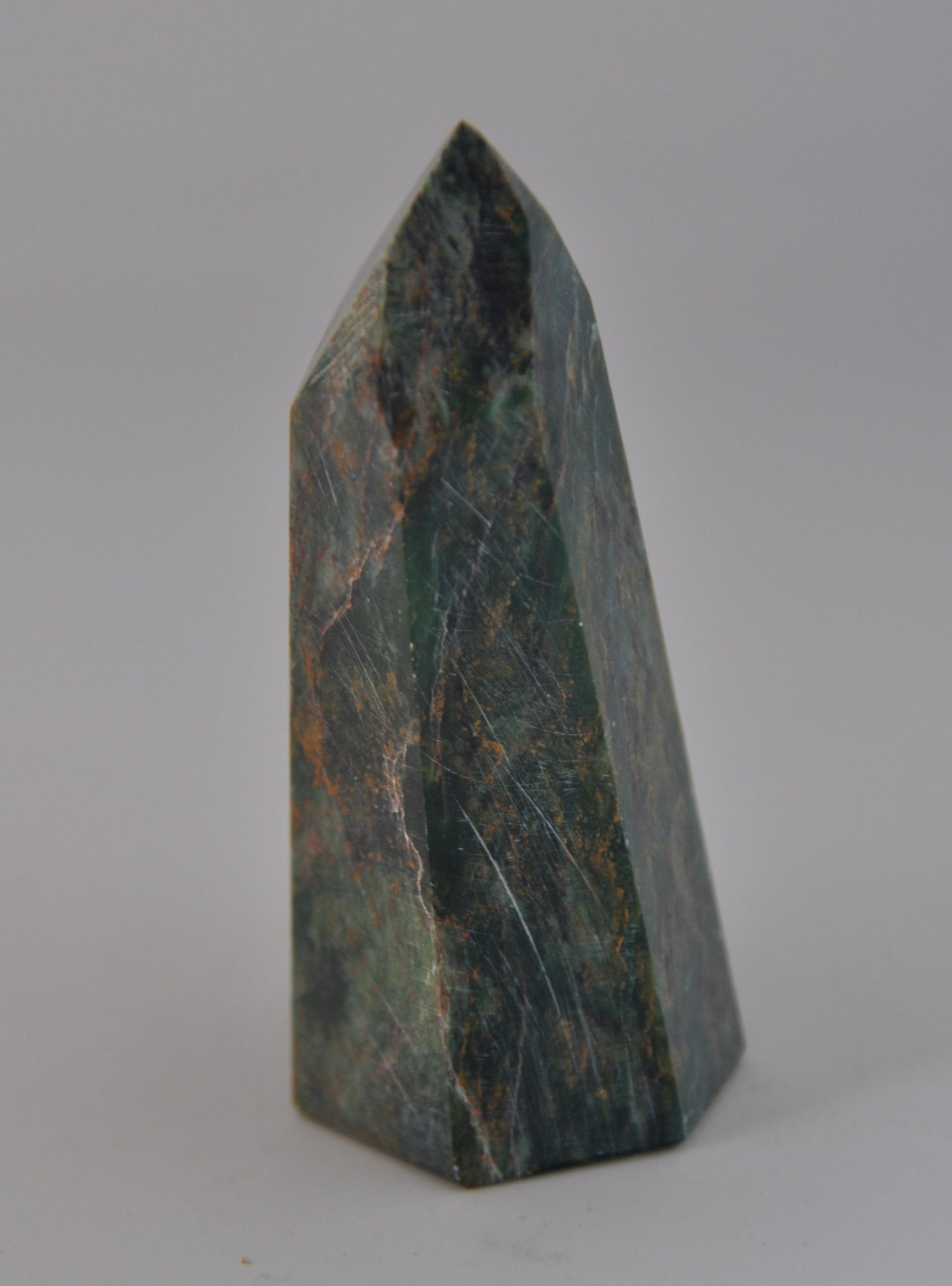 Fuchsite points