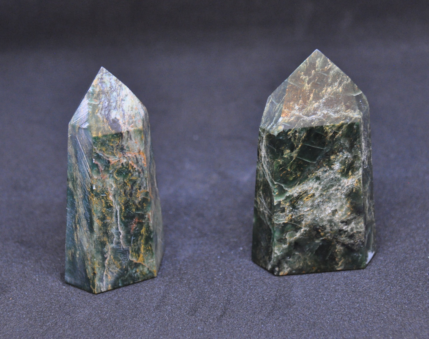 Fuchsite points