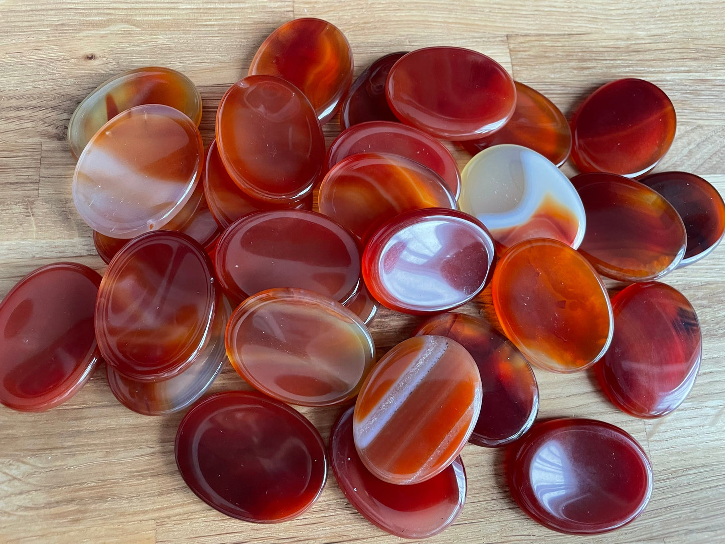 Carnelian thumbstone