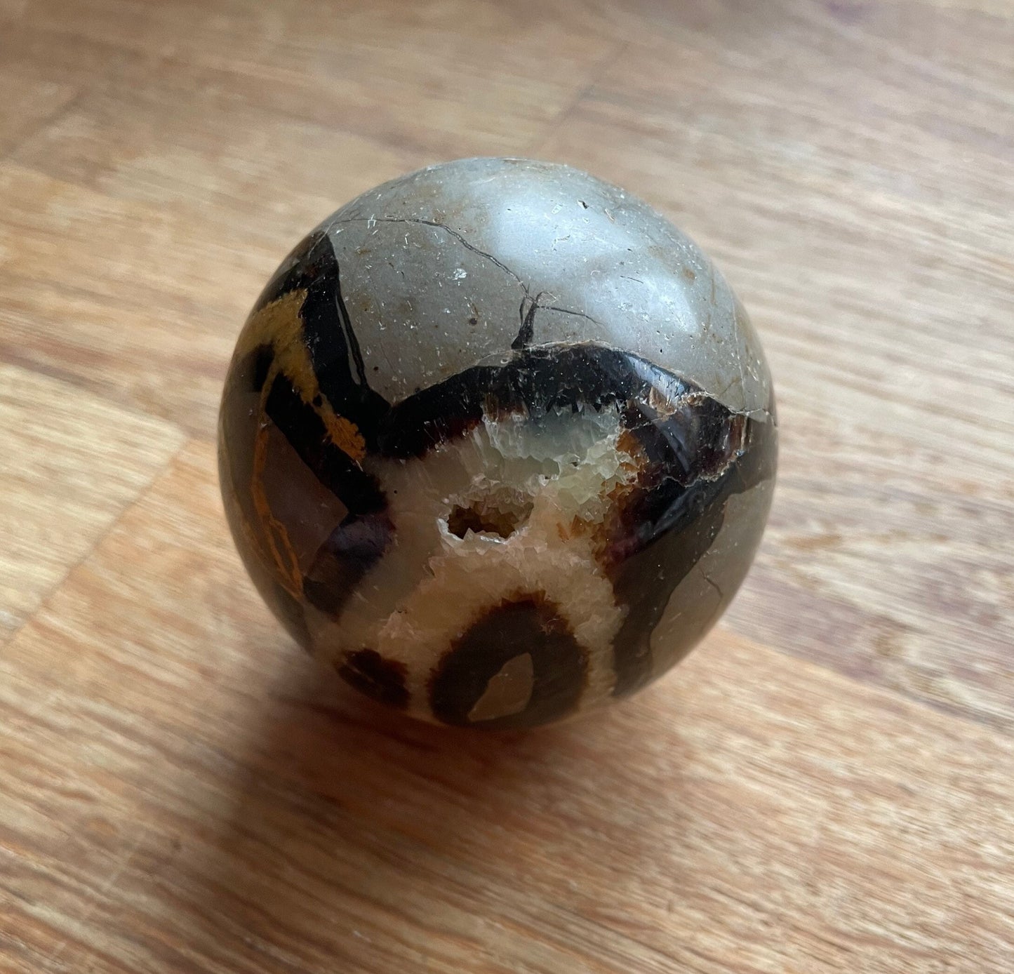 Septarian sphere