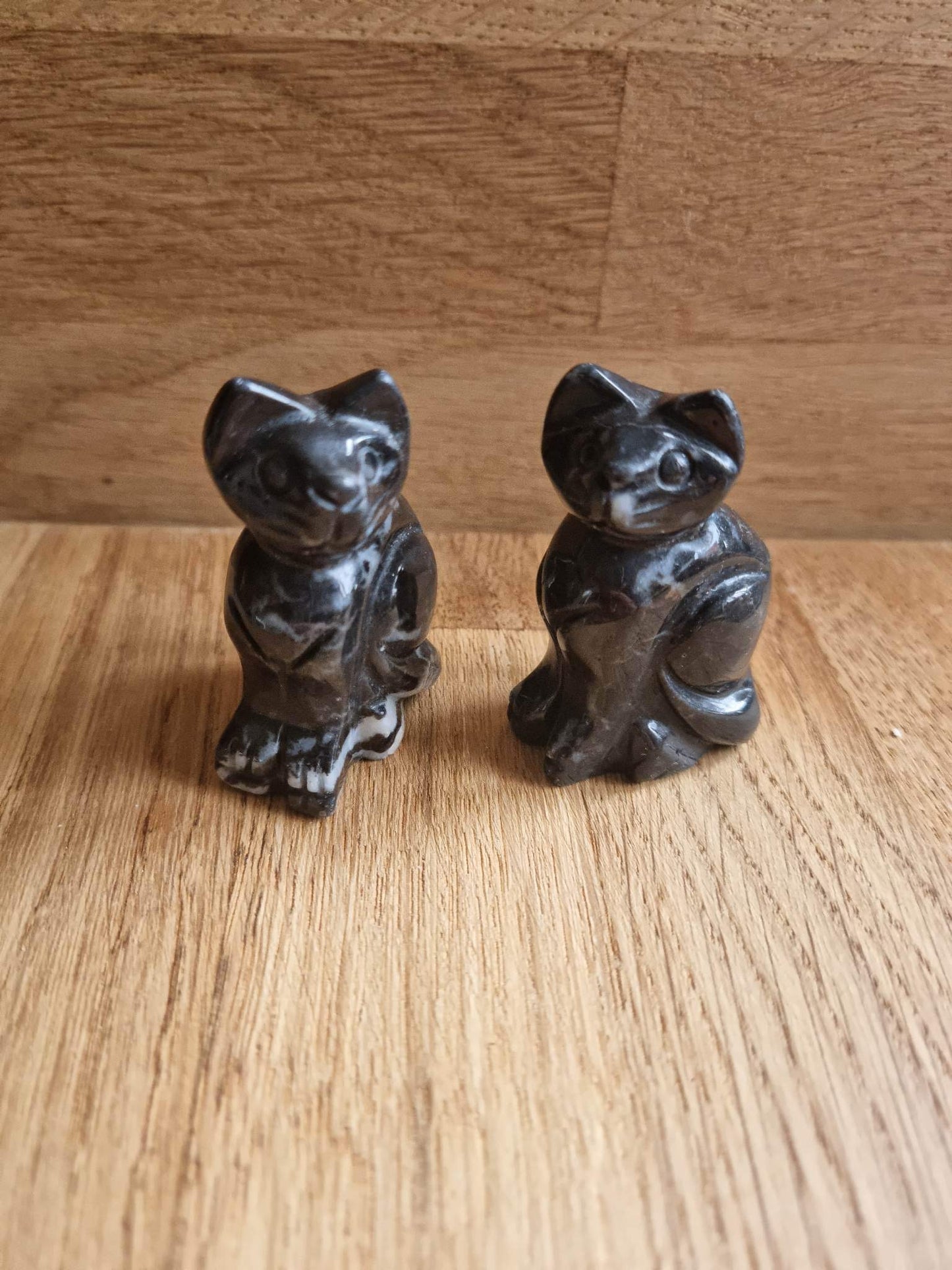 Gemstone cat, 5cm high