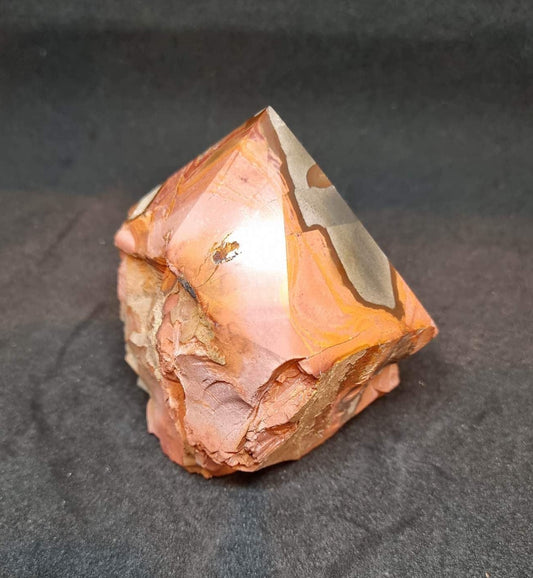 Polychrome jasper generator point