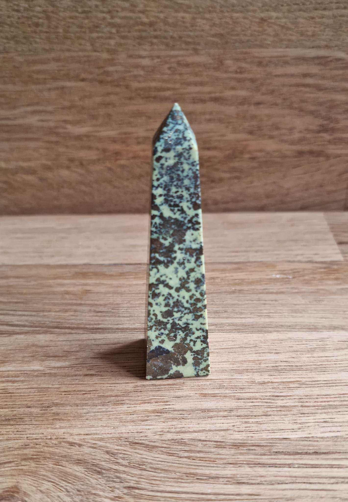 Serpentine with pyrite point