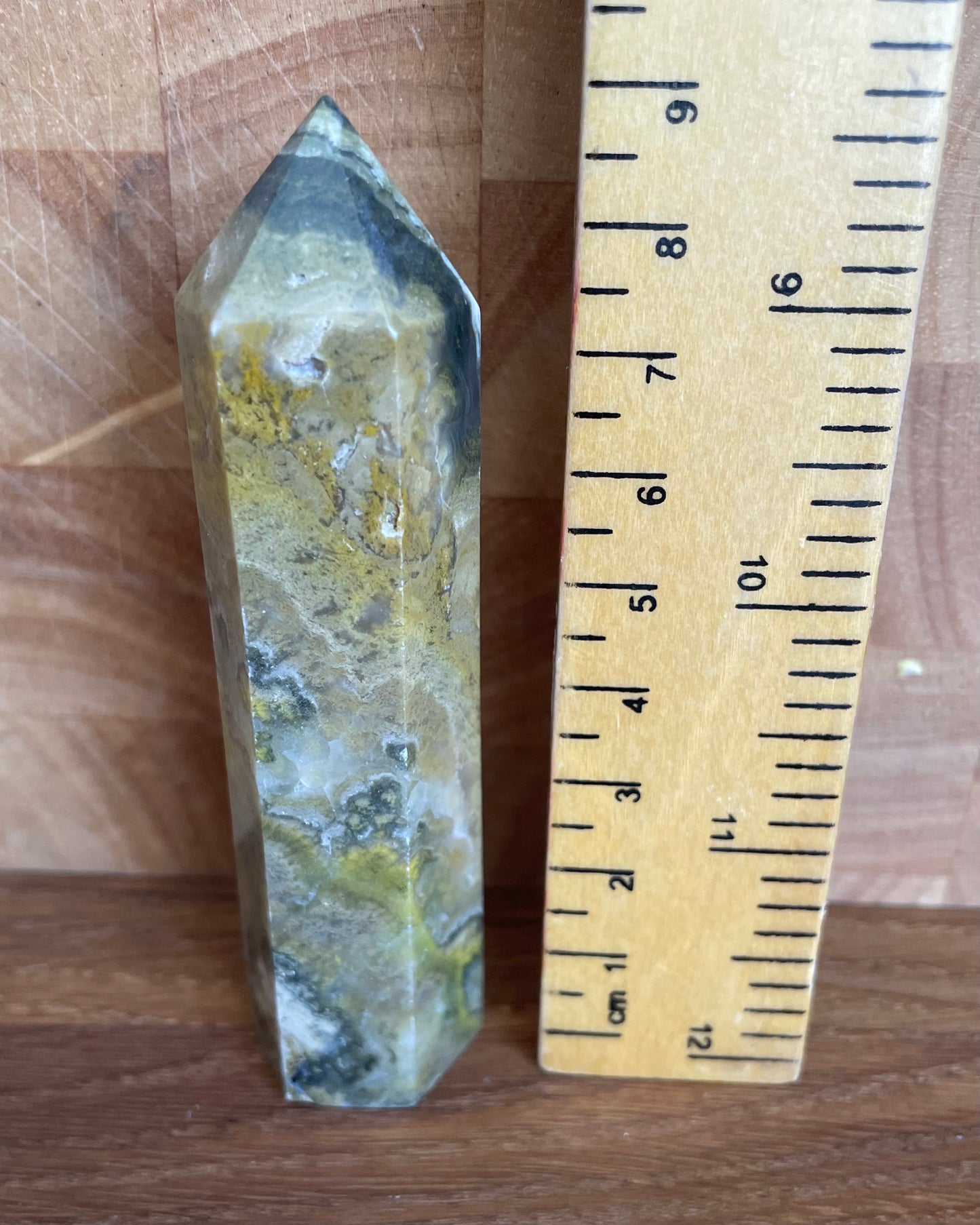 Tremolite obelisk