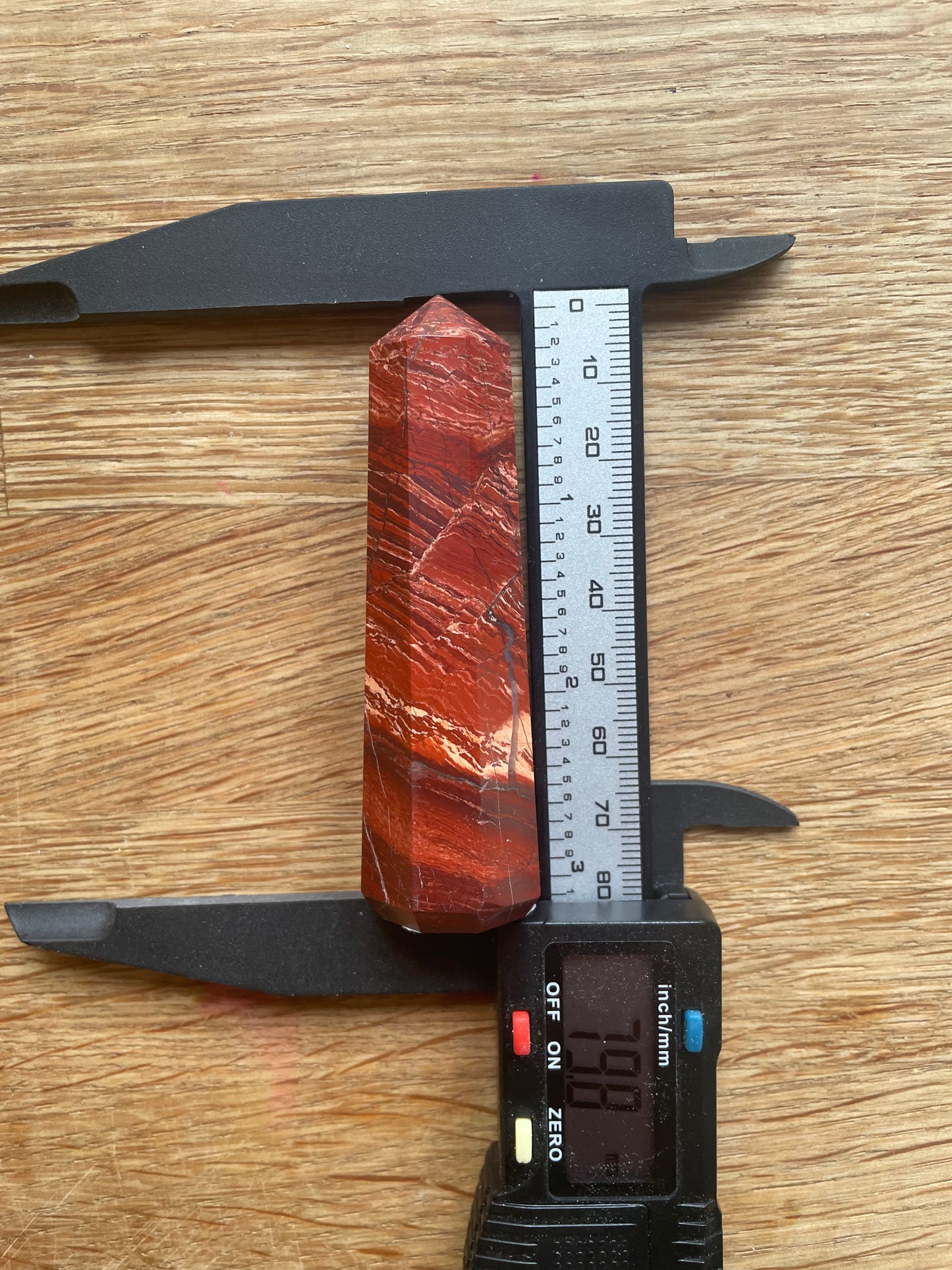 Red jasper point